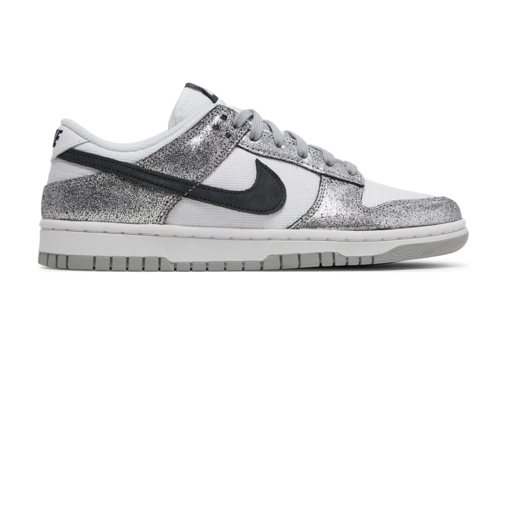Nike womens low “golden girl” dunks 2021